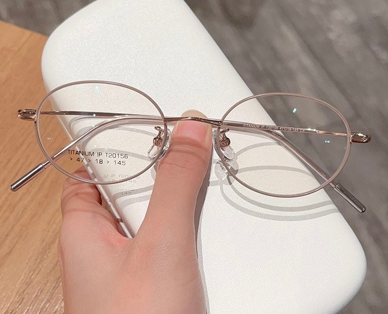 Model T20156 - Ultra-Light Titanium Round Eyeglasses