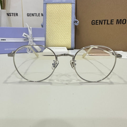 Jennie - cloudy day only 02