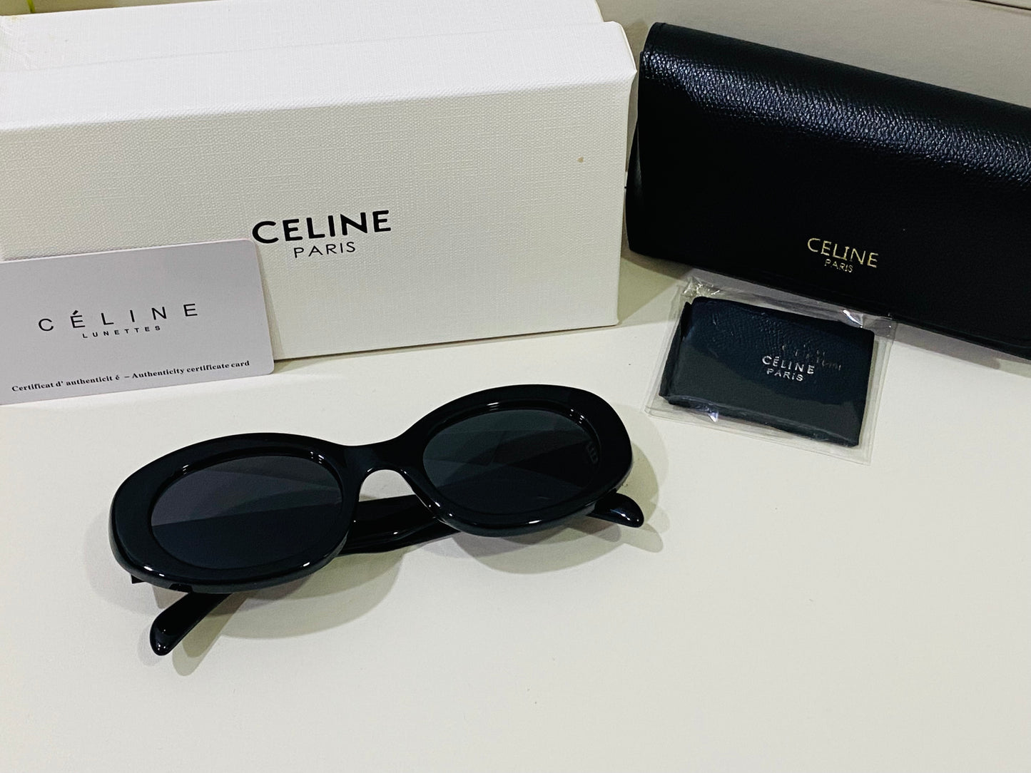 Celine Triomphe CL40194U
