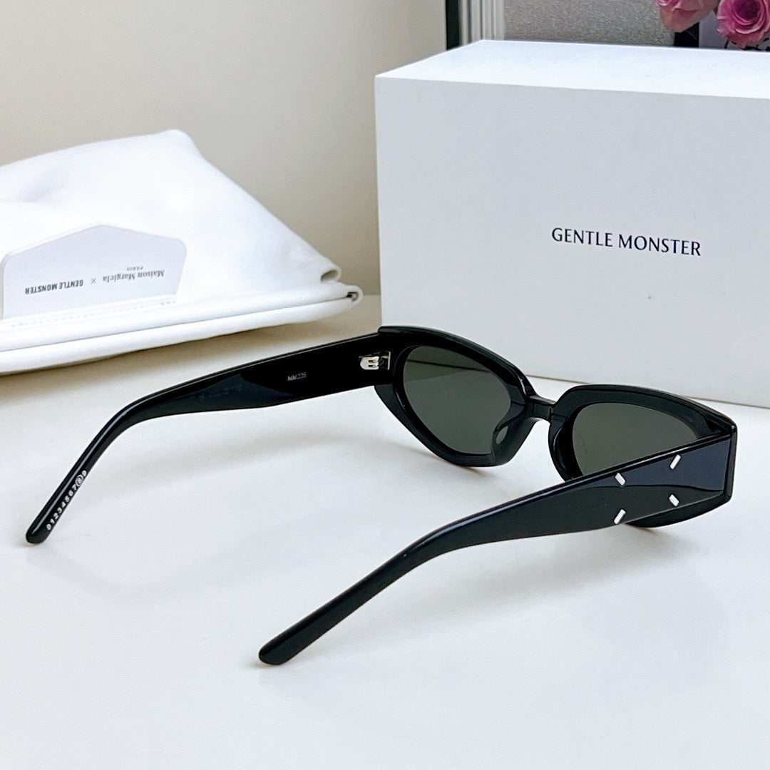 MM205 01- Maison Margeila / Gentle Monster Sunglasses