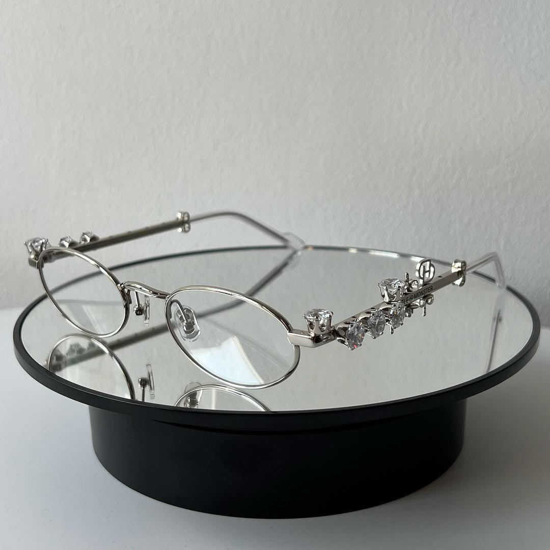 D’heygere- Pierced 02
