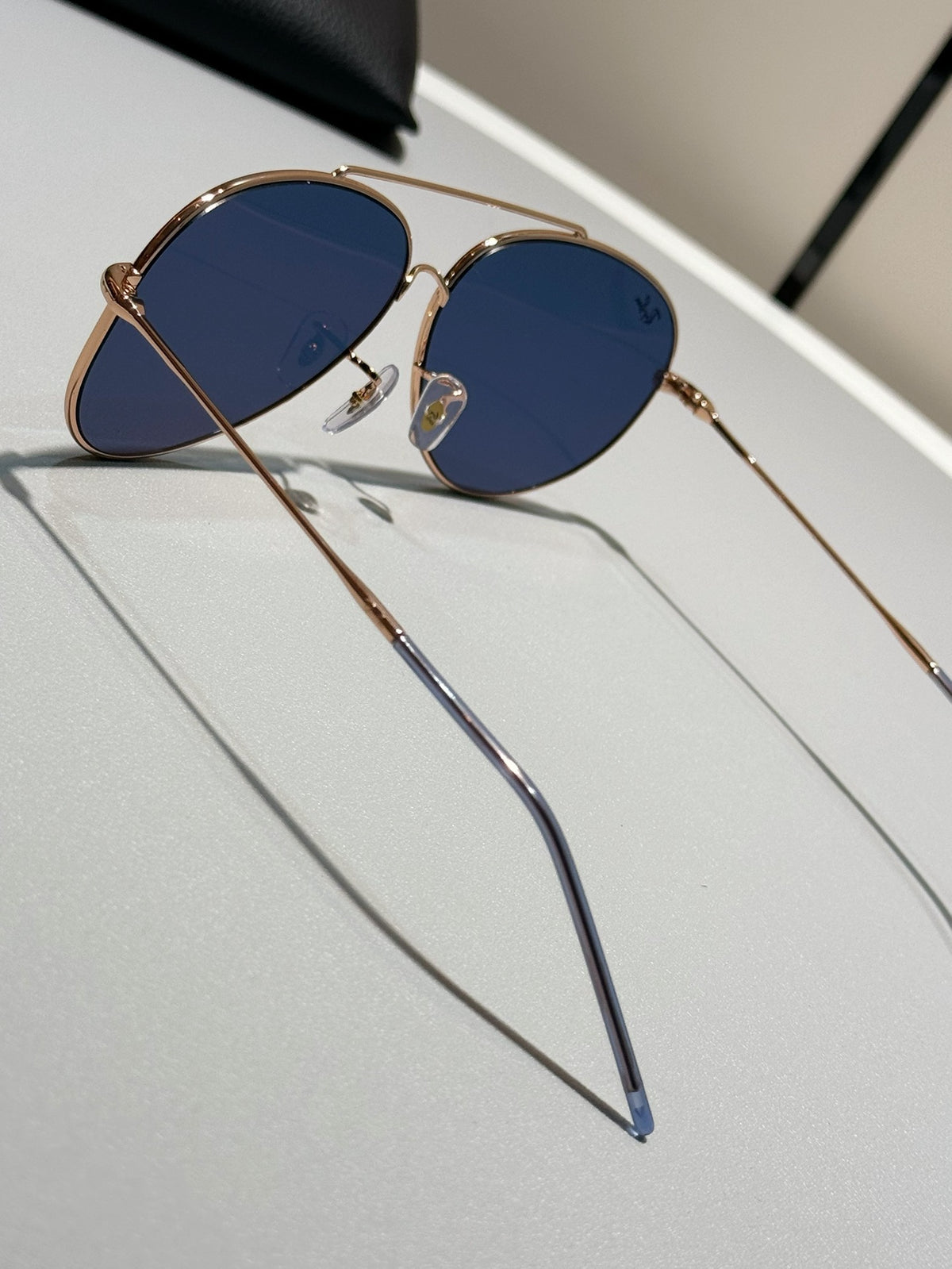 R0101S Reverse Aviator Sunglasses – Rose Gold Frame Blue Lens 62mm