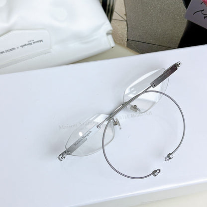MM219 A02- Maison Margeila
/ Gentle Monster Eyeglasses