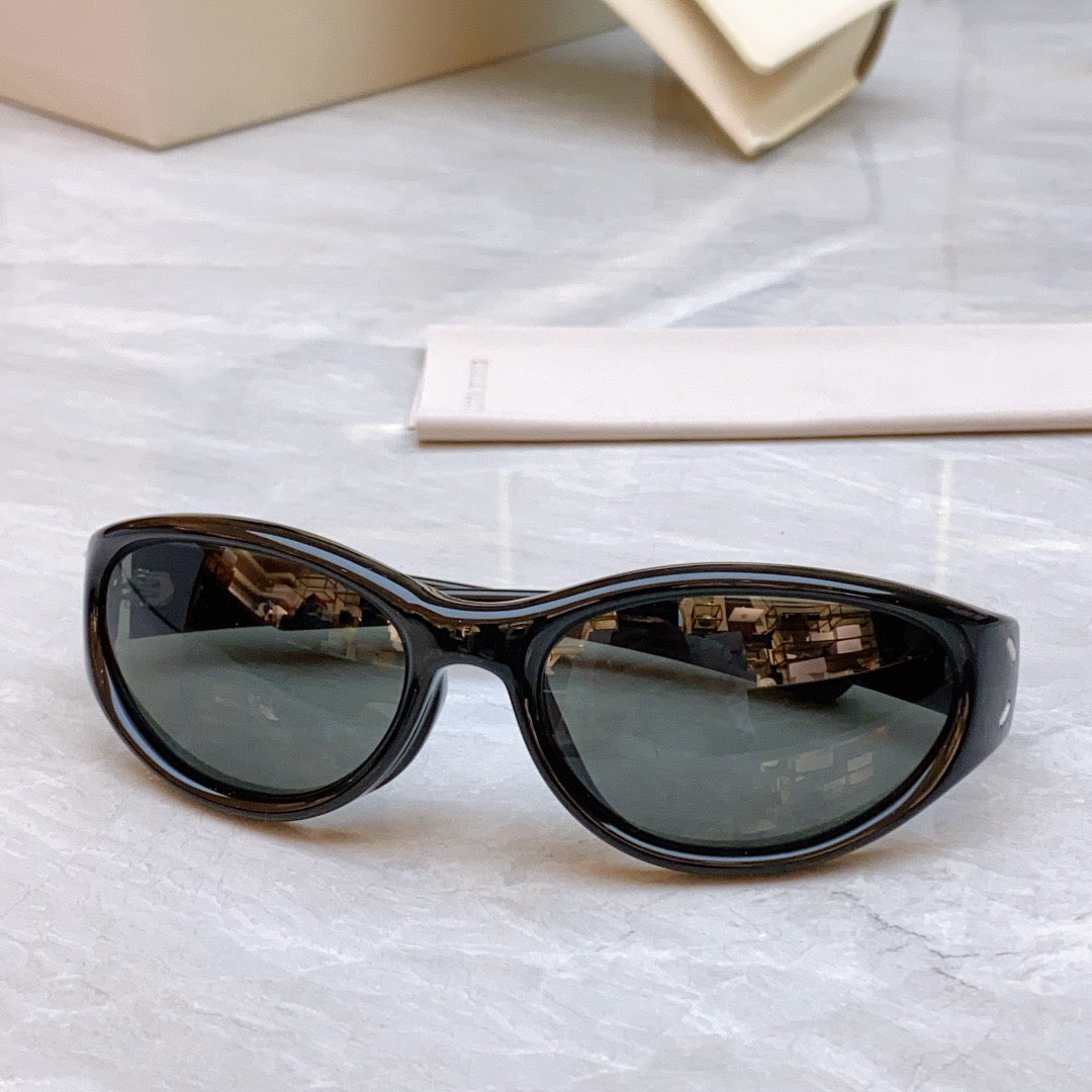 MM105 01- Maison Margeila / Gentle Monster Sunglasses