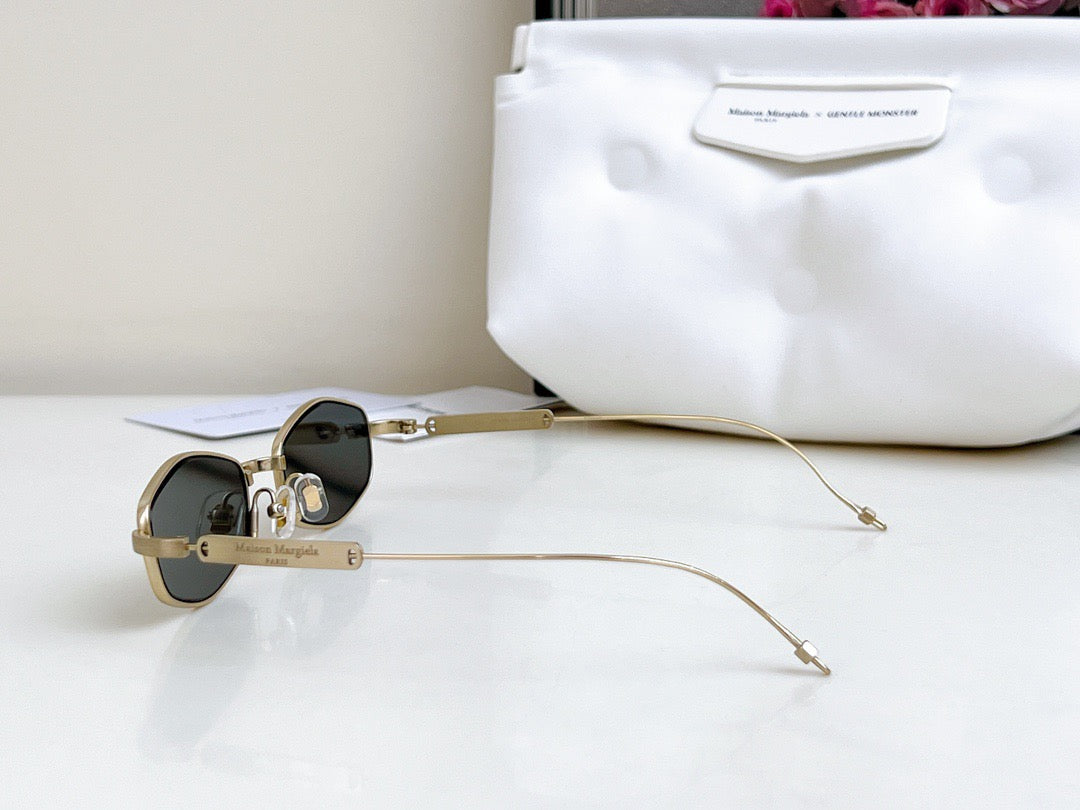 MM218 A030(G)- Maison Margeila / Gentle Monster Eyeglasses