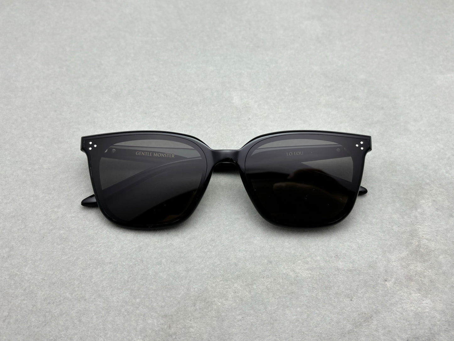 Lo Lou 01