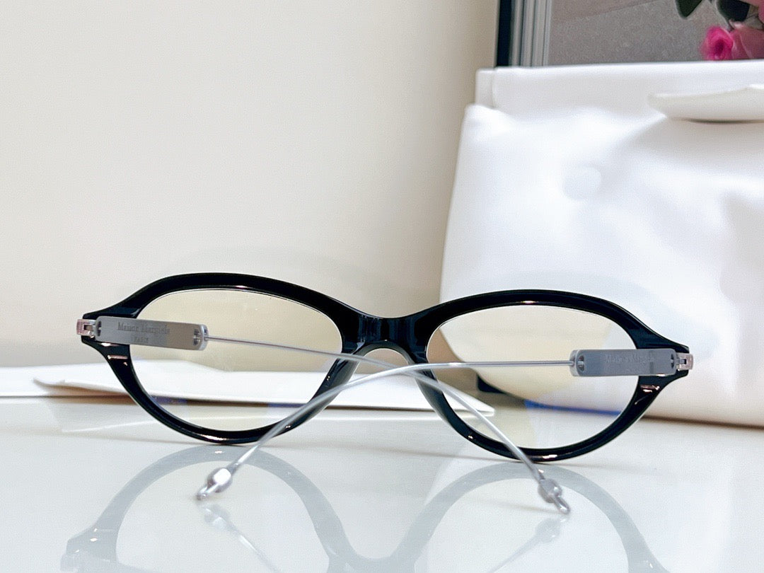 MM214 01 - Maison Margeila / Gentle Monster Eyeglasses