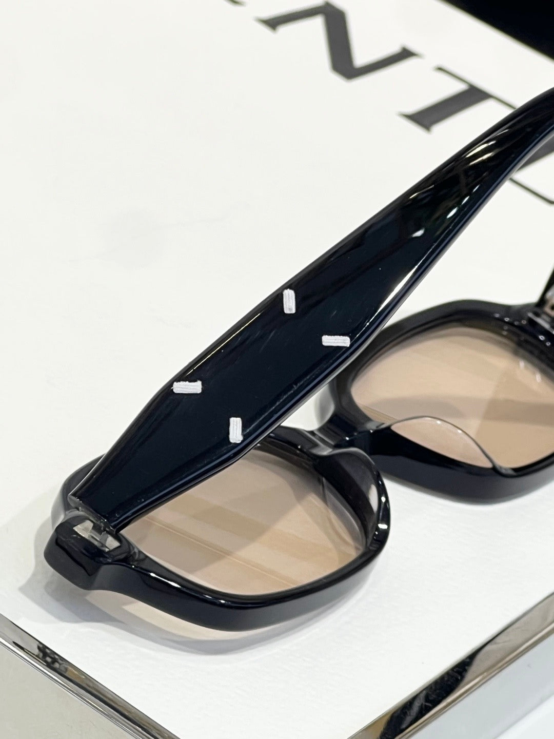 MM210 01(BR) - Maison Margeila / Gentle Monster Eyeglasses