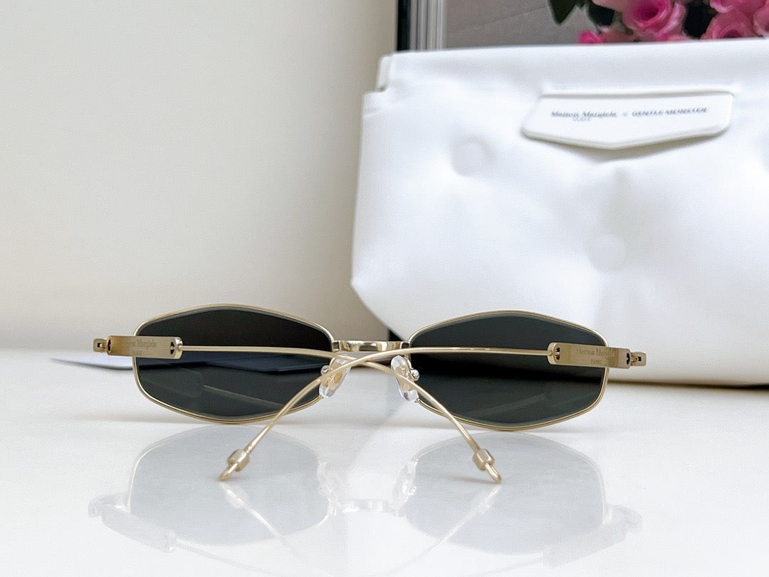 MM218 A030(G)- Maison Margeila / Gentle Monster Eyeglasses