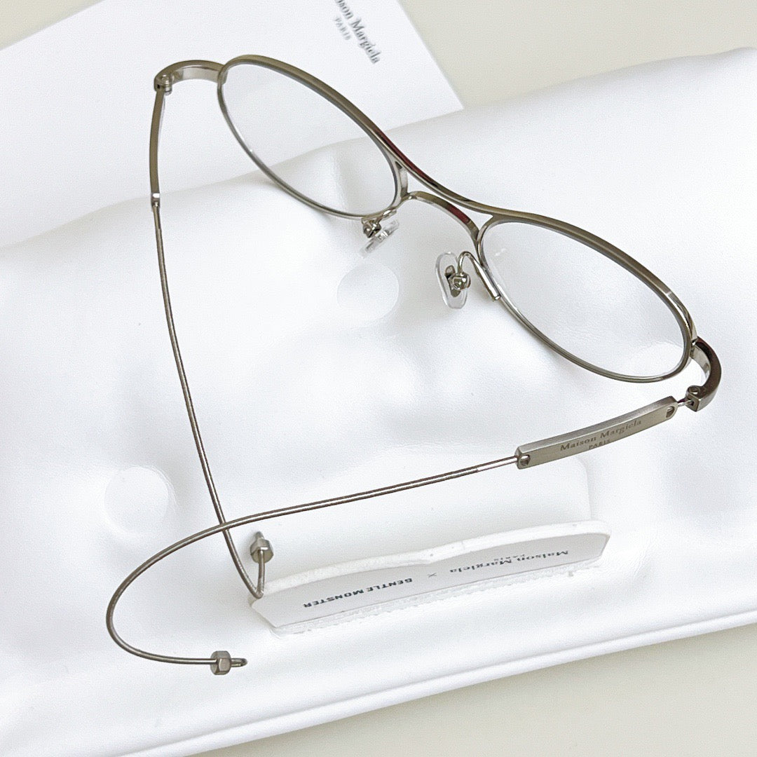 MM220 A02 - Maison Margeila
/ Gentle Monster Eyeglasses