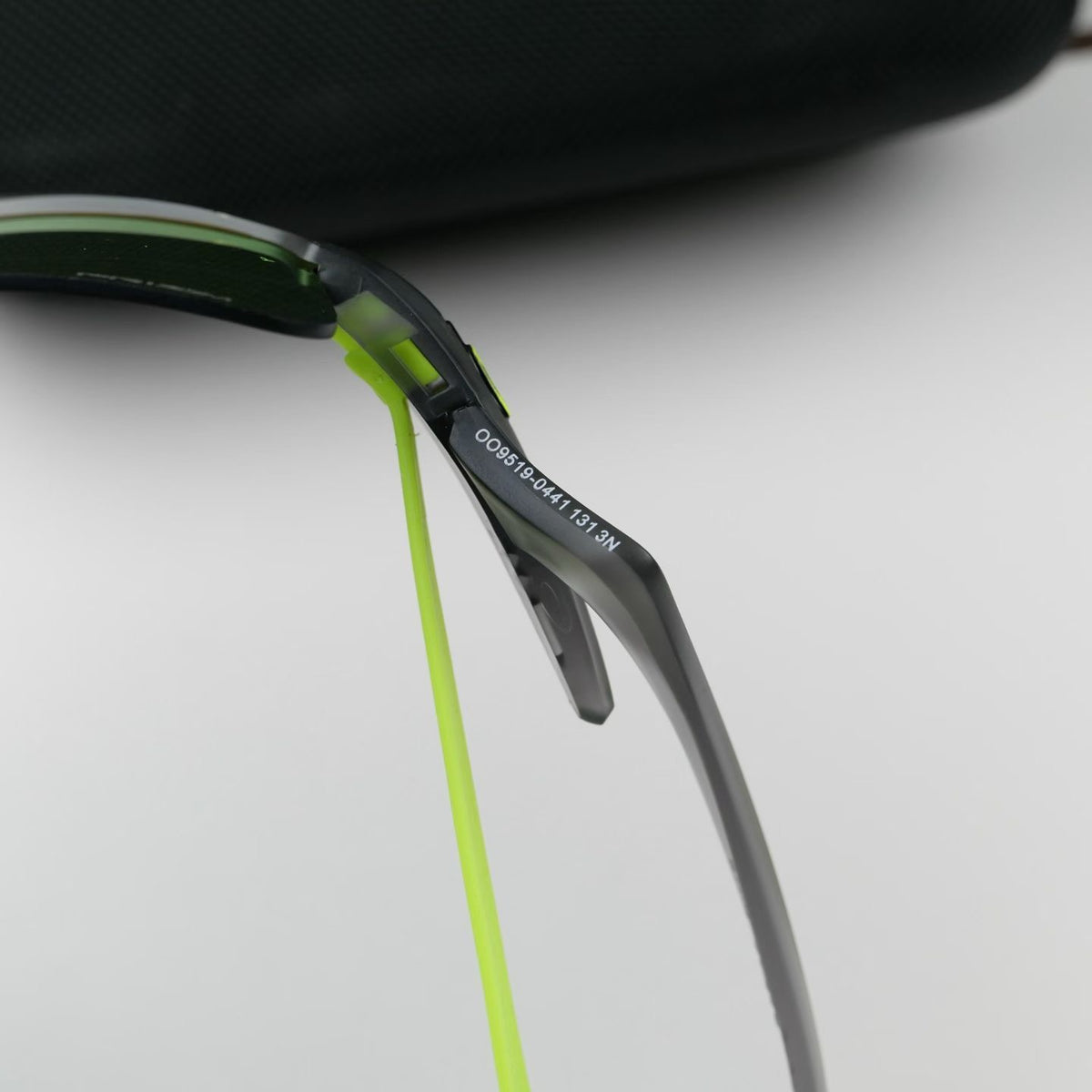 9519 Oversized Sport Shield Sunglasses – Wraparound Performance Eyewear
