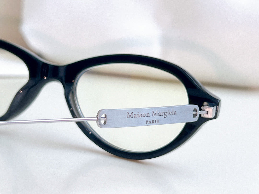 MM214 01 - Maison Margeila / Gentle Monster Eyeglasses