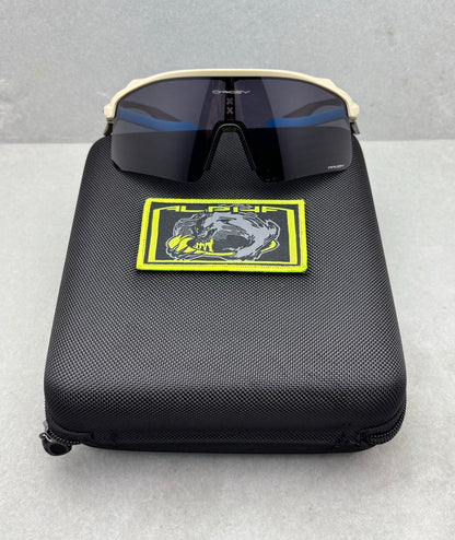 9519 Oversized Sport Shield Sunglasses – Wraparound Performance Eyewear