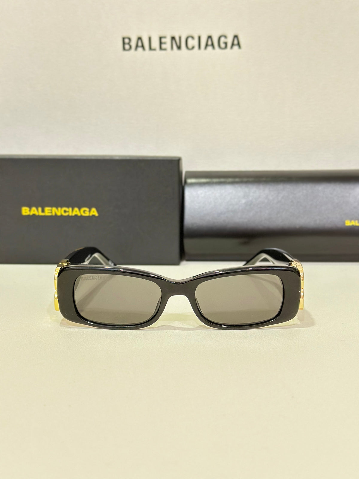 Balenciaga sunglasses with box Sunglasses Balenciaga Black in Plastic - 47170288 main image 3