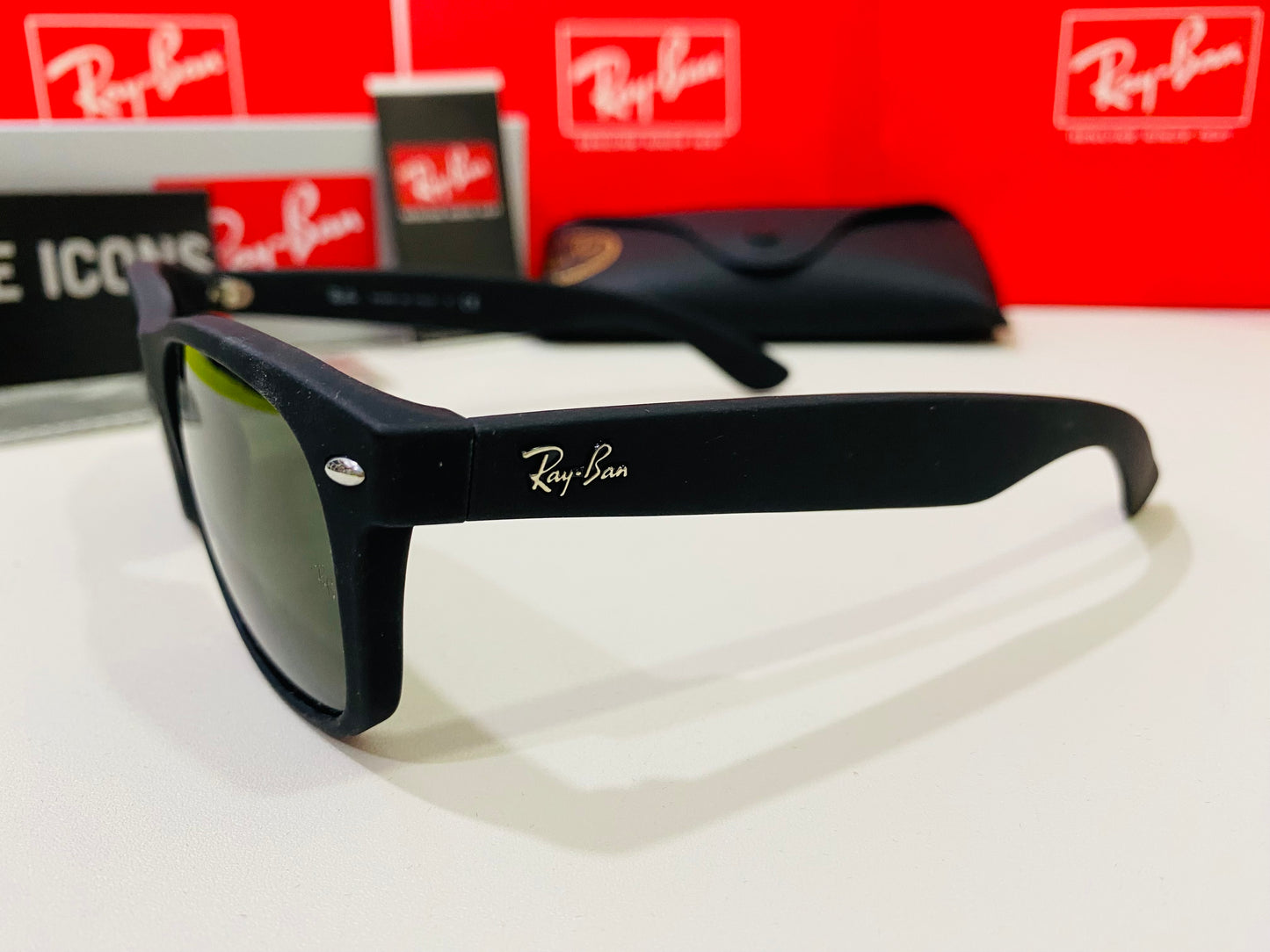 RAY-BAN New Wayfarer RB2132F 622