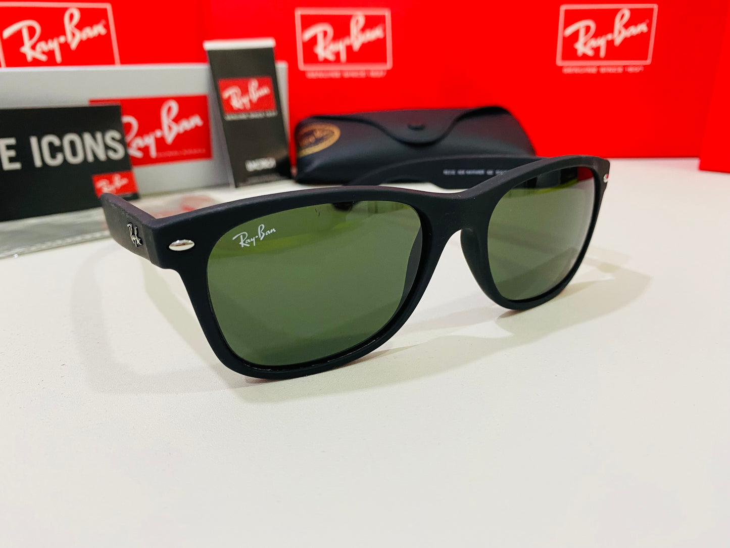 RAY-BAN New Wayfarer RB2132F 622