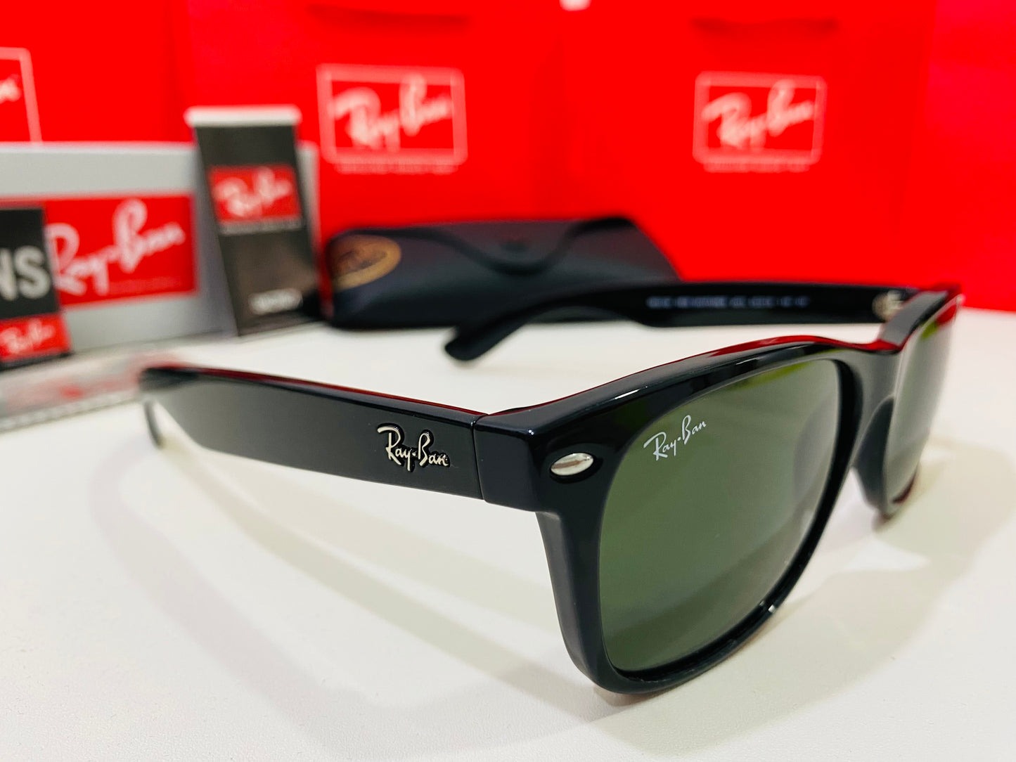 RAY-BAN New Wayfarer RB2132F 901L