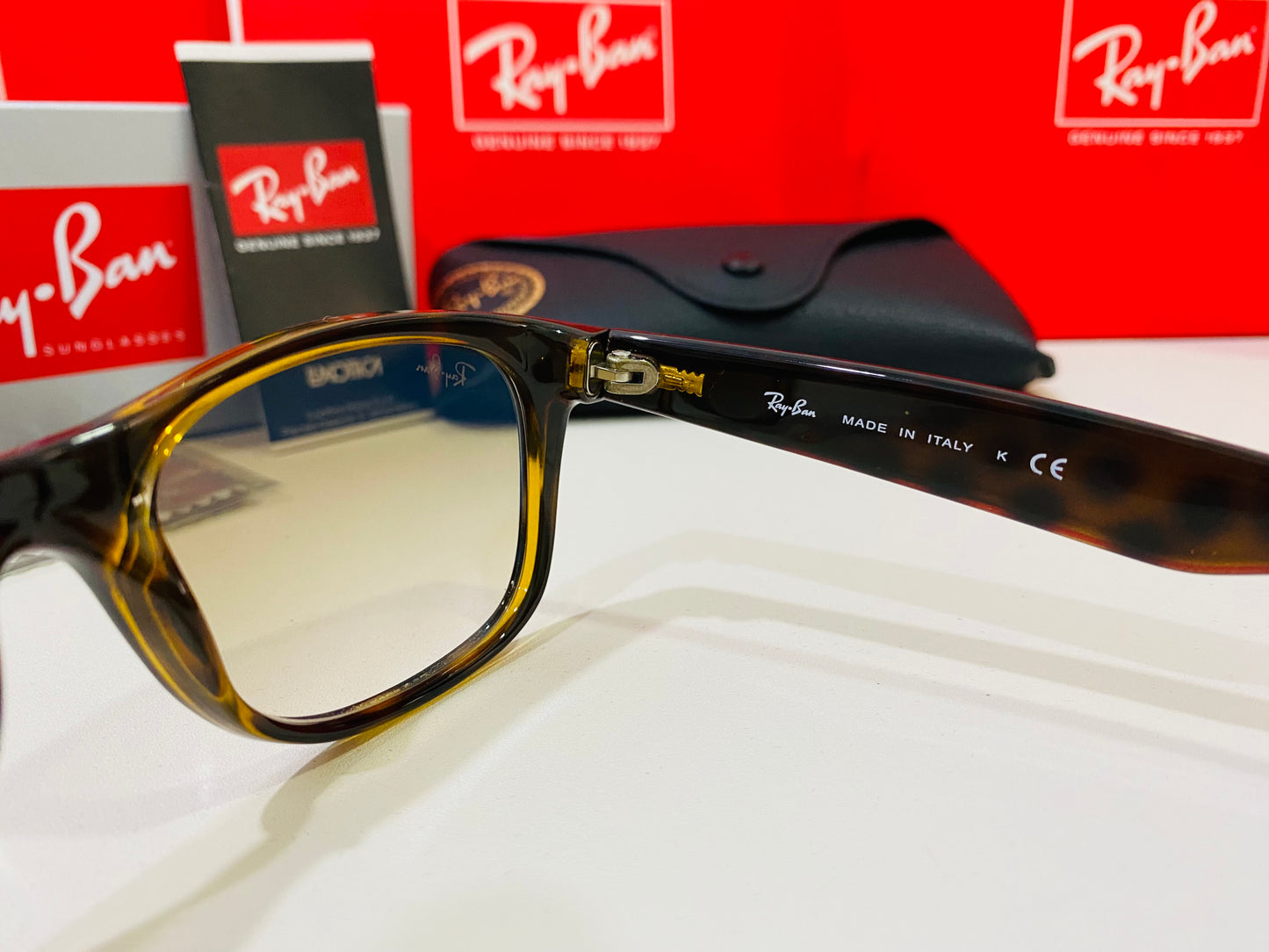 RAY-BAN RB2132 NEW WAYFARER CLASSIC 710/51