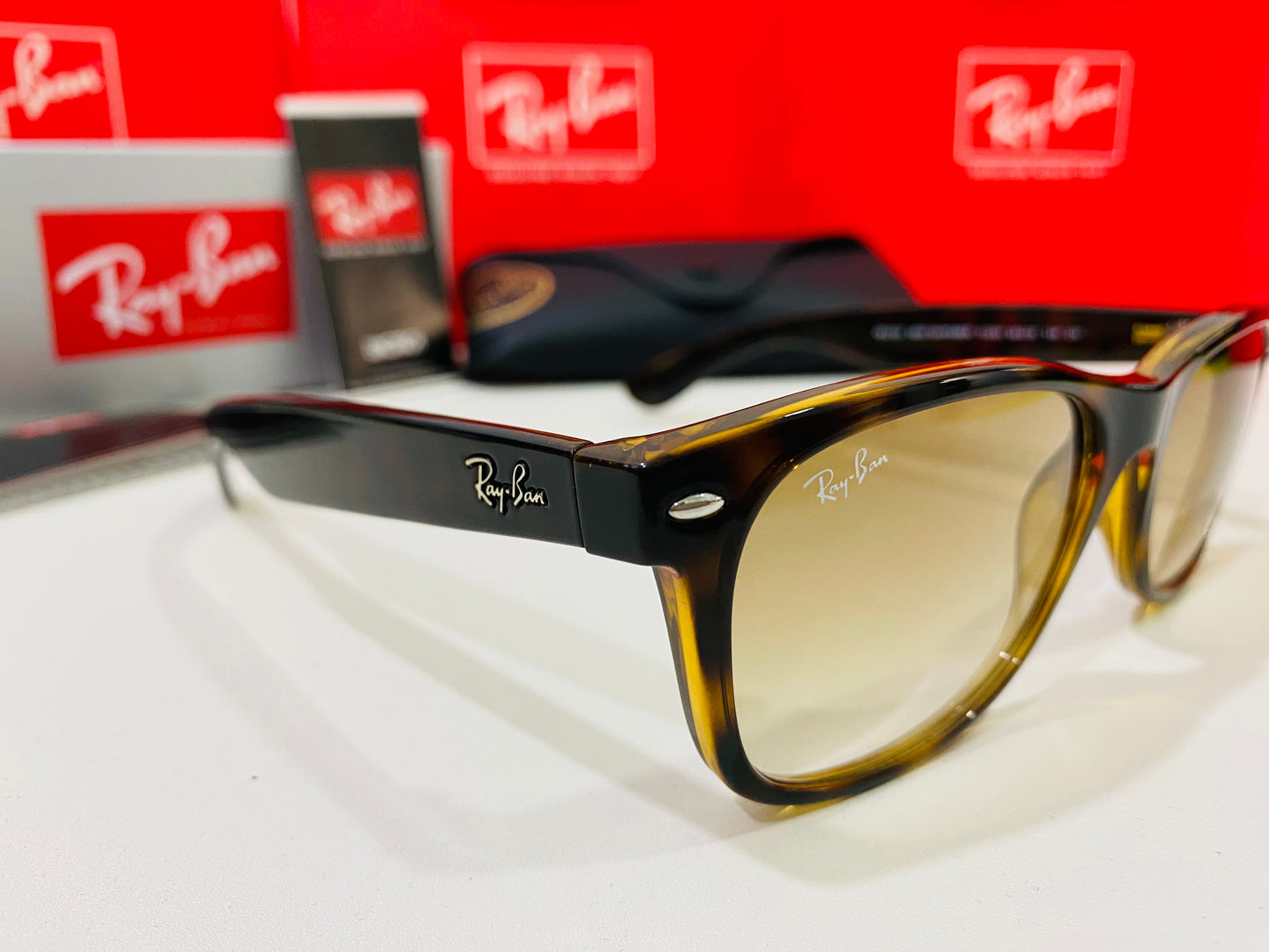 RAY-BAN RB2132 NEW WAYFARER CLASSIC 710/51