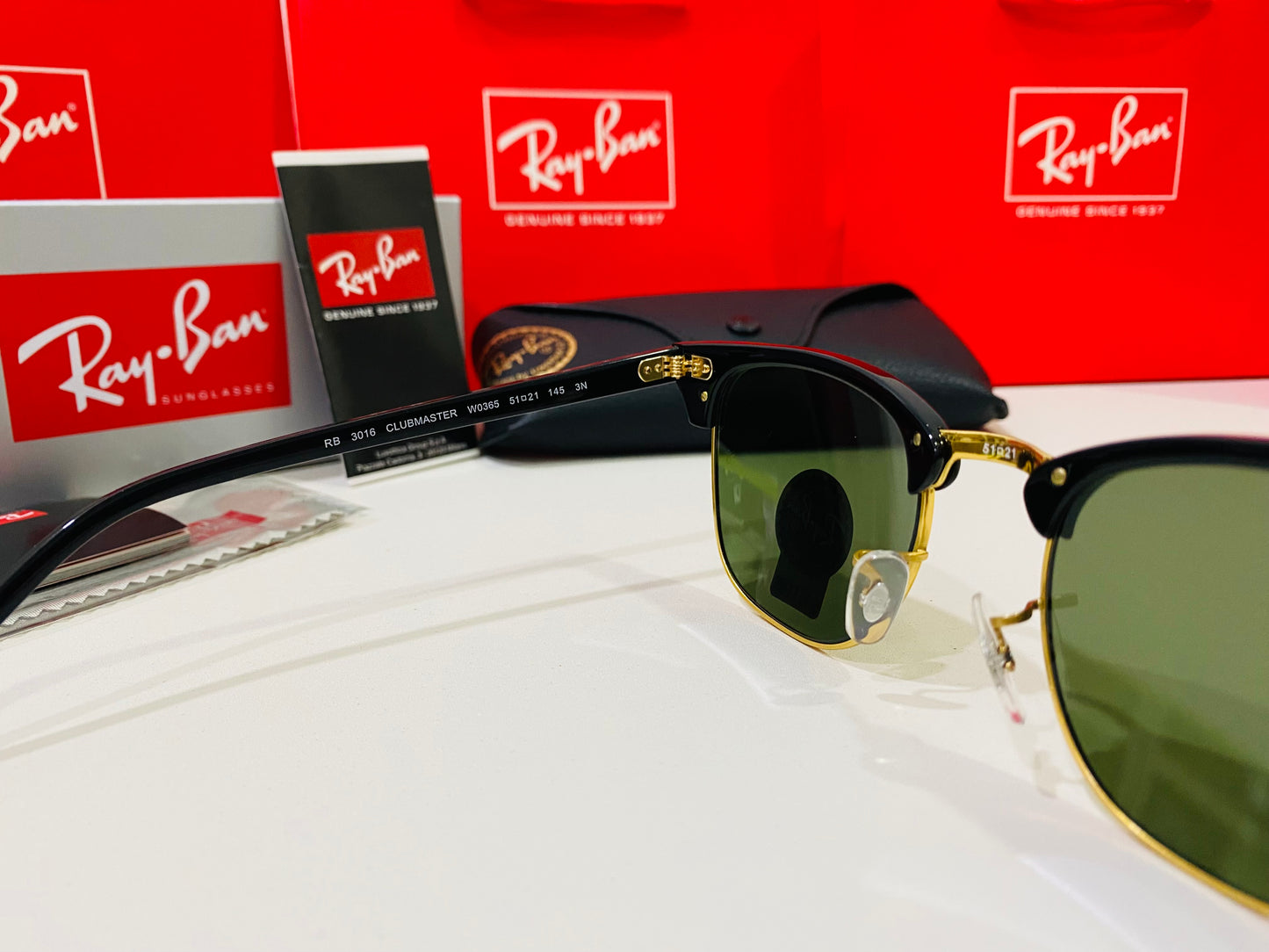 RAY-BAN RB3016 Clubmaster W0365