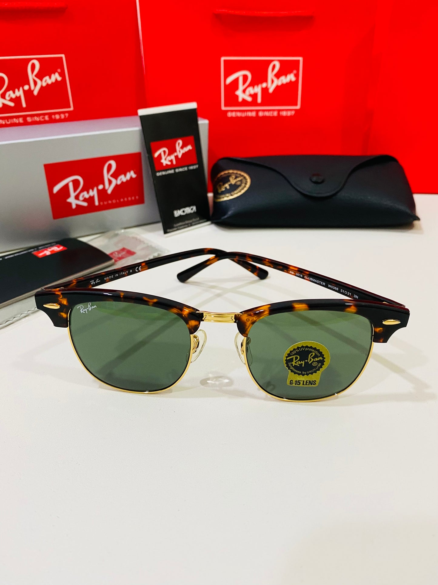 RAY-BAN RB3016 Clubmaster W0366