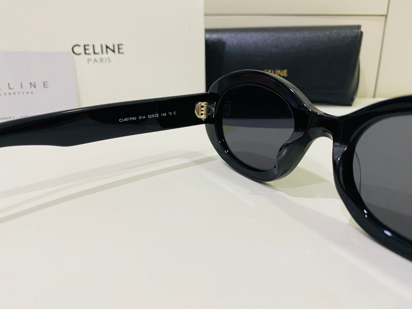 Celine Triomphe CL40194U