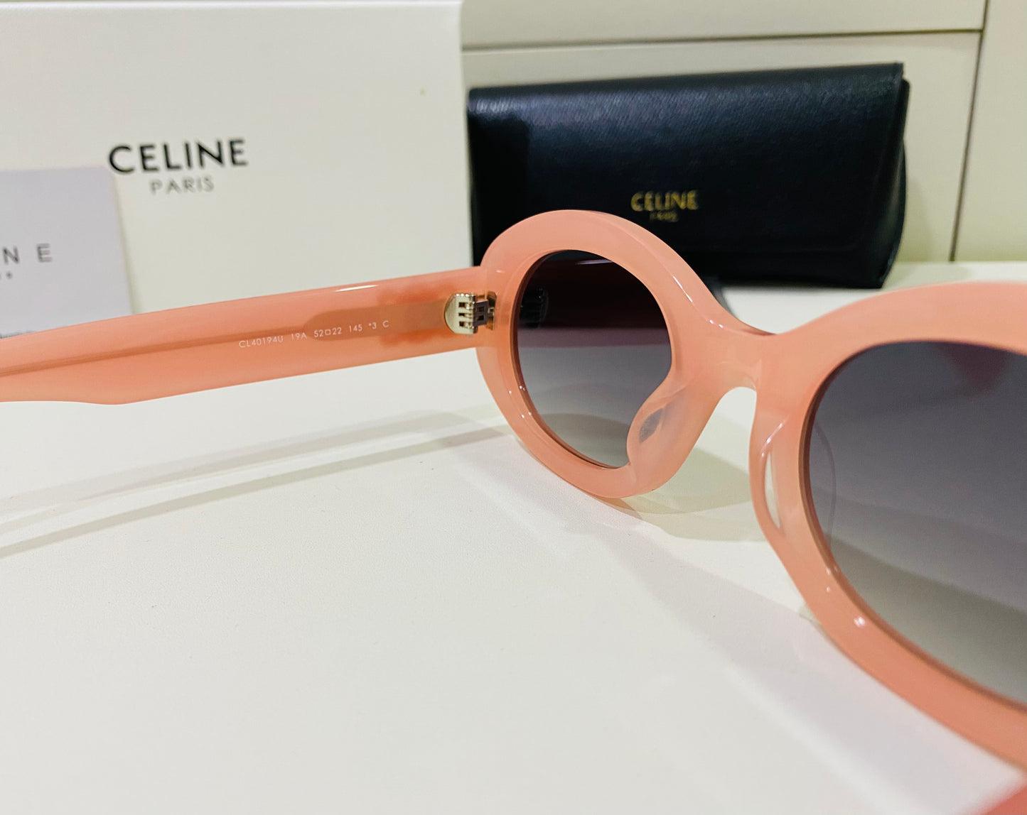 Celine Triomphe CL40194U